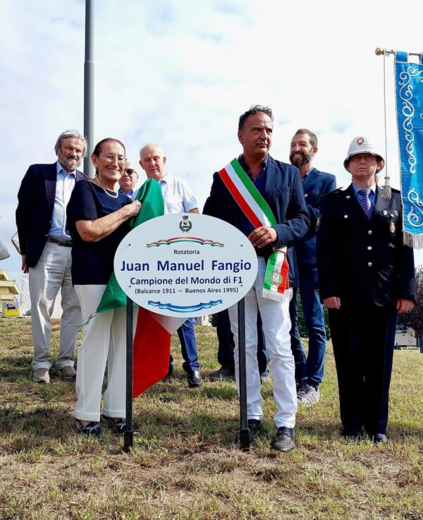 Rotonda Juan Manuel Fangio
